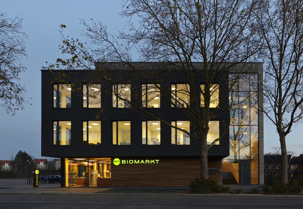 Büro- und Geschäftshaus