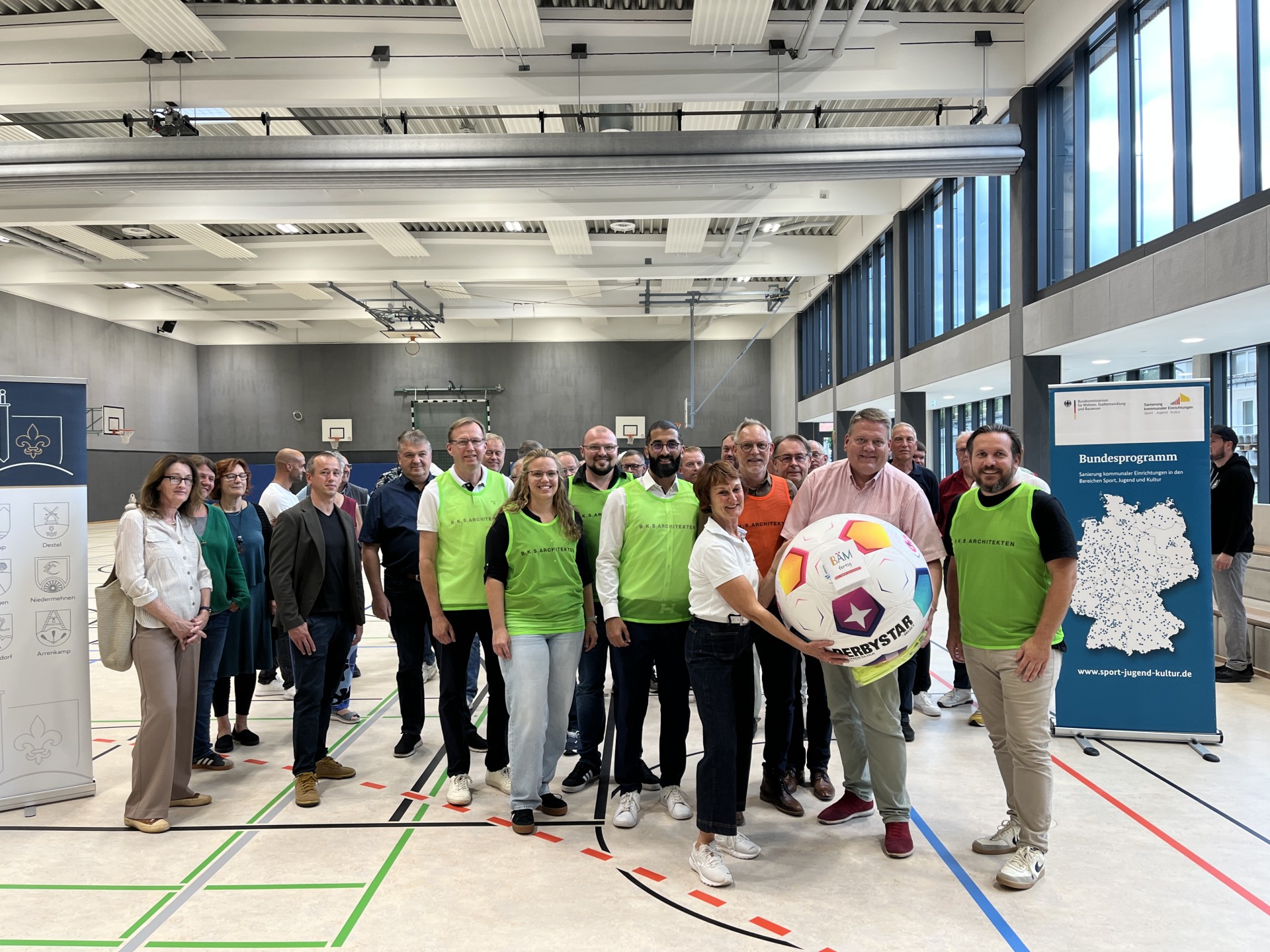 Einweihung der Sporthalle in Stemwede